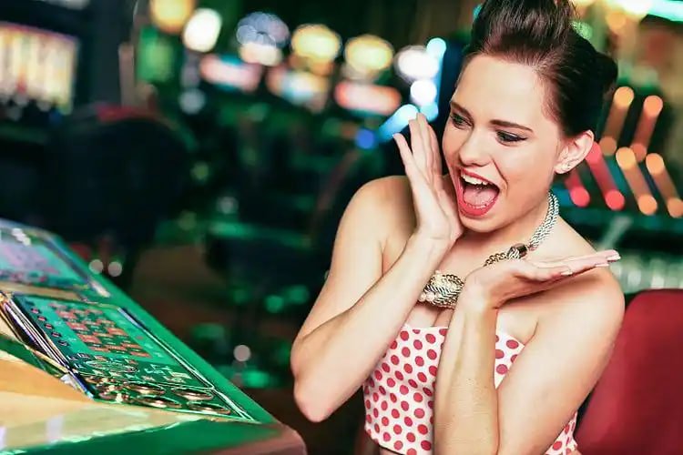 Aplikasi mobile birowin388 menampilkan antarmuka intuitif dan akses ke semua layanan gaming